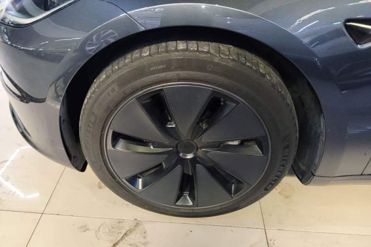 Used Tesla Model 3 2023 Rear-Wheel-Drive Version Left Front Wheel Hub