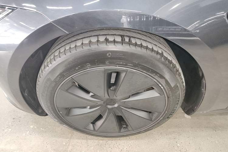 Used Tesla Model 3 2023 Rear-Wheel-Drive Version Left Front Wheel Hub