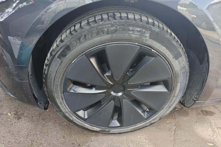 Used Tesla Model 3 2023 Rear-Wheel-Drive Version Left Front Wheel Hub