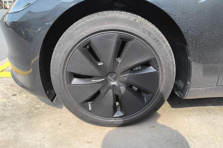Used Tesla Model 3 2023 Rear-Wheel-Drive Version Left Front Wheel Hub