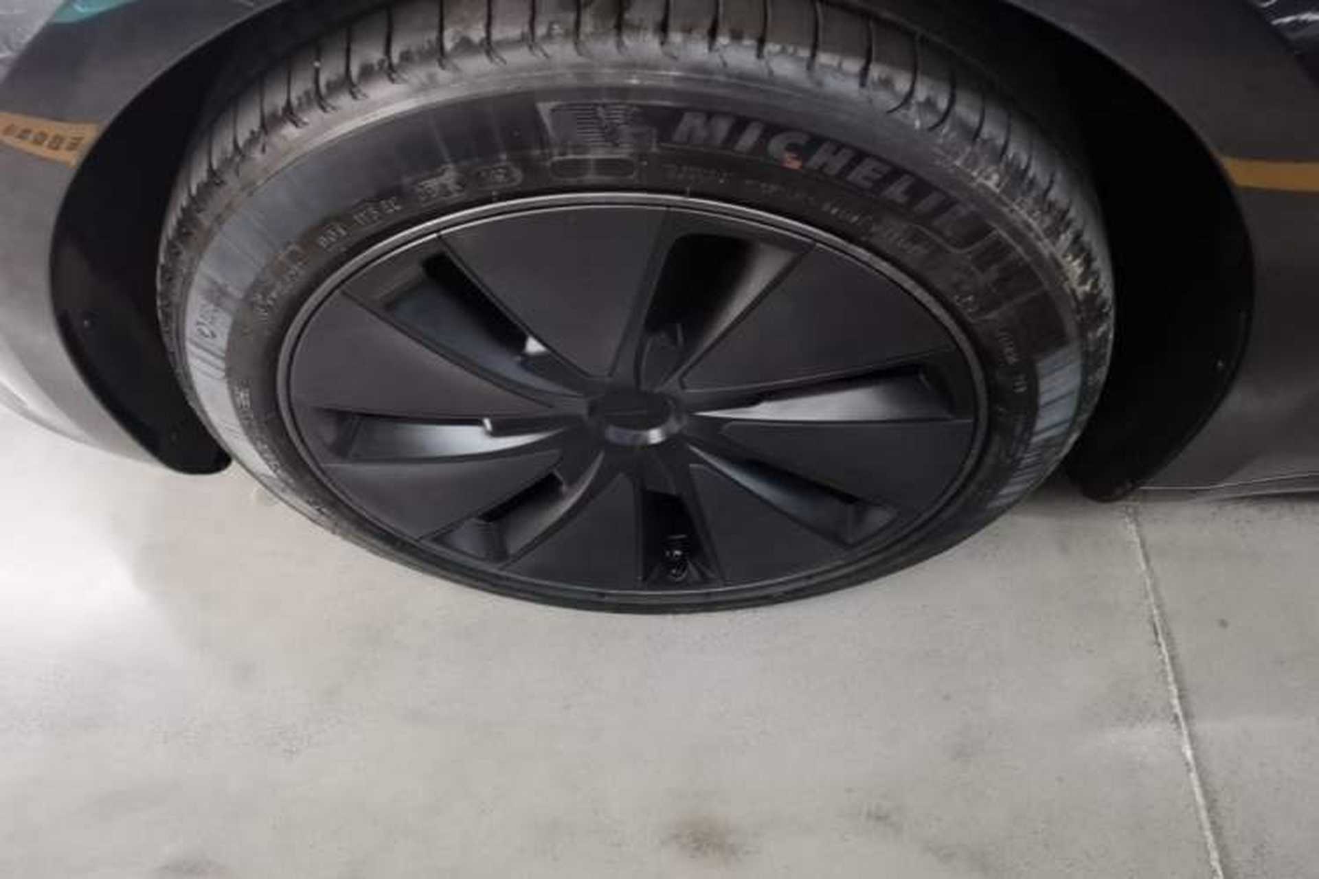 Used Tesla Model 3 2023 Rear-Wheel-Drive Version Left Front Wheel Hub