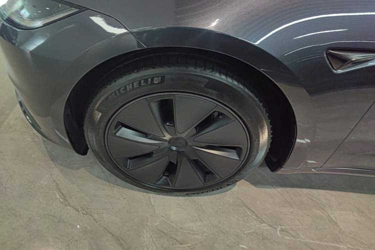 Used Tesla Model 3 2023 Rear-Wheel-Drive Version Left Front Wheel Hub