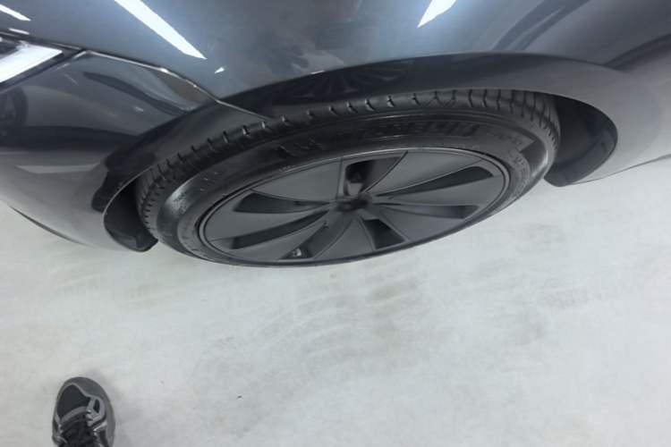 Used Tesla Model 3 2023 Rear-Wheel-Drive Version Left Front Wheel Hub