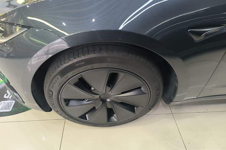 Used Tesla Model 3 2023 Rear-Wheel-Drive Version Left Front Wheel Hub