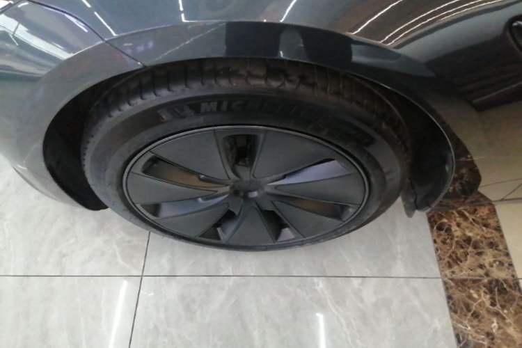 Used Tesla Model 3 2023 Rear-Wheel-Drive Version Left Front Wheel Hub