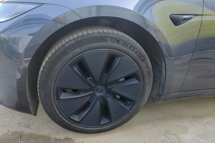 Used Tesla Model 3 2023 Rear-Wheel-Drive Version Left Front Wheel Hub