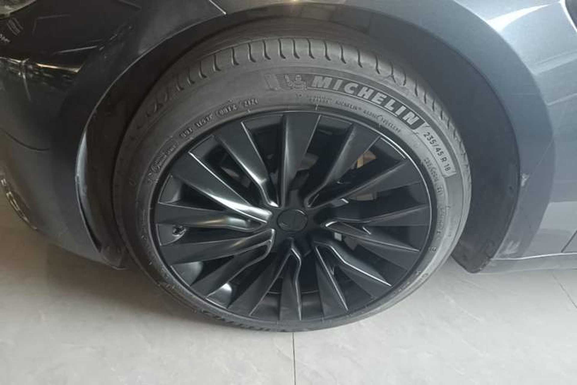 Used Tesla Model 3 2023 Rear-Wheel-Drive Version Left Front Wheel Hub