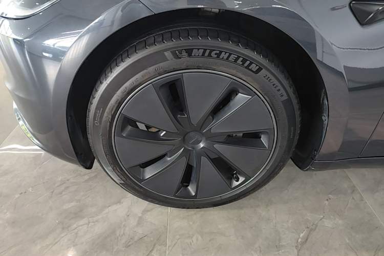 Used Tesla Model 3 2023 Rear-Wheel-Drive Version Left Front Wheel Hub