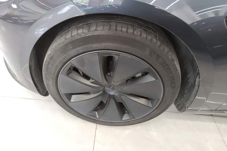 Used Tesla Model 3 2023 Rear-Wheel-Drive Version Left Front Wheel Hub