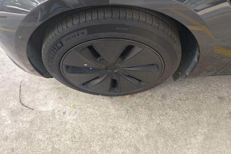 Used Tesla Model 3 2023 Rear-Wheel-Drive Version Left Front Wheel Hub