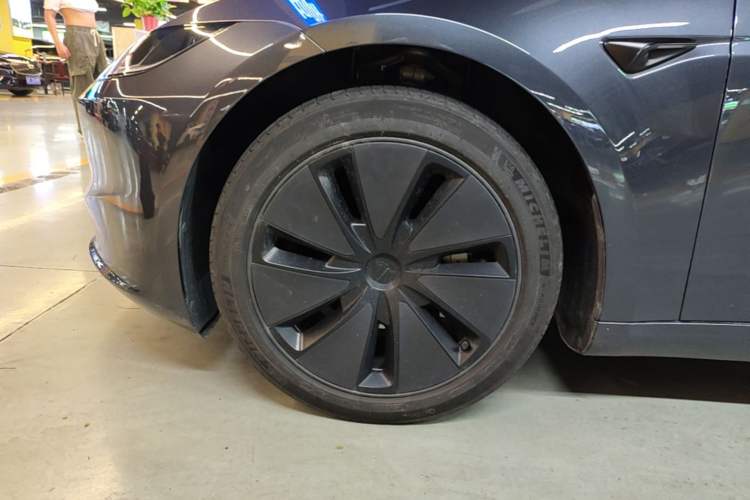 Used Tesla Model 3 2023 Rear-Wheel-Drive Version Left Front Wheel Hub