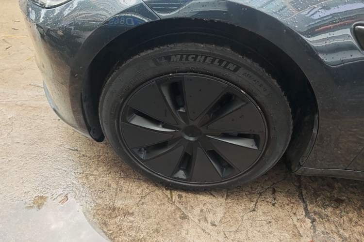 Used Tesla Model 3 2023 Rear-Wheel-Drive Version Left Front Wheel Hub