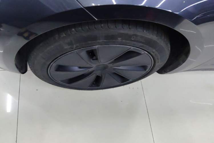 Used Tesla Model 3 2023 Rear-Wheel-Drive Version Left Front Wheel Hub