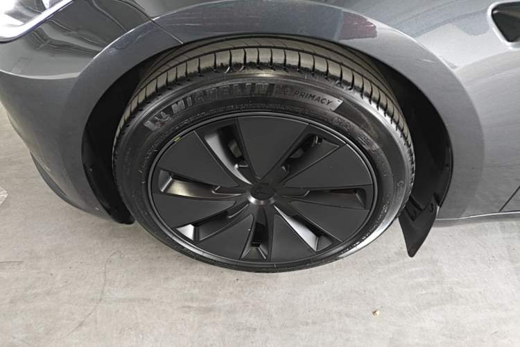 Used Tesla Model 3 2023 Long-Range All-Wheel-Drive Version Left Front Wheel Hub