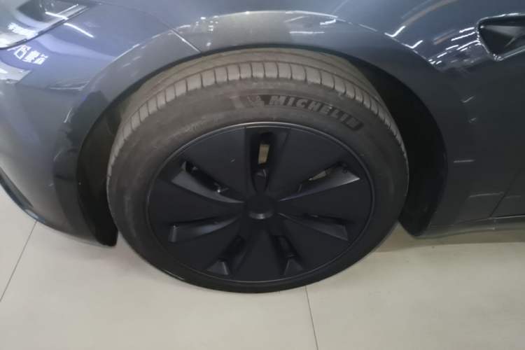 Used Tesla Model 3 2023 Rear-Wheel-Drive Version Left Front Wheel Hub