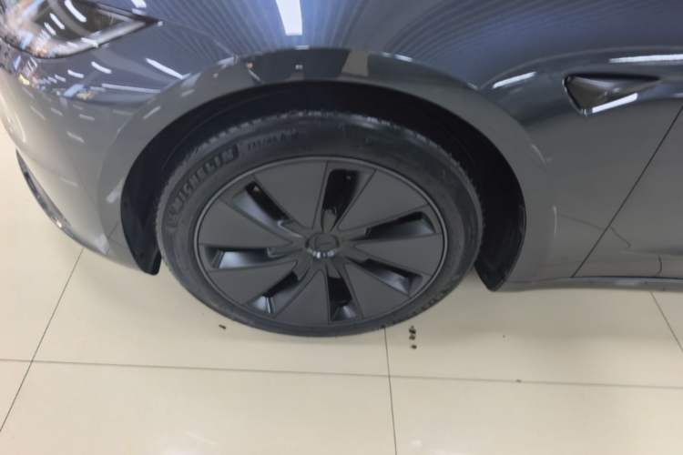 Used Tesla Model 3 2023 Rear-Wheel-Drive Version Left Front Wheel Hub