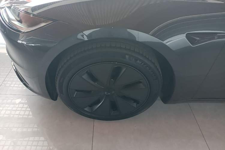Used Tesla Model 3 2023 Rear-Wheel-Drive Version Left Front Wheel Hub