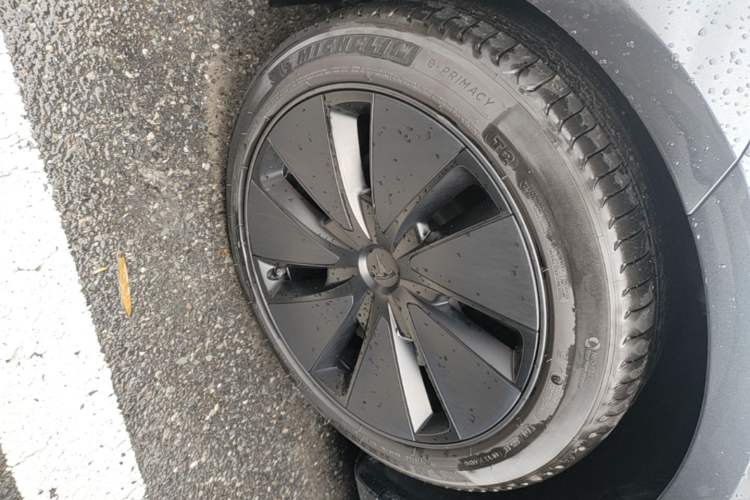 Used Tesla Model 3 2023 Rear-Wheel-Drive Version Left Front Wheel Hub