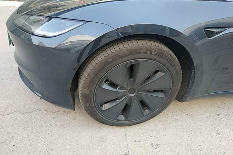 Used Tesla Model 3 2023 Rear-Wheel-Drive Version Left Front Wheel Hub