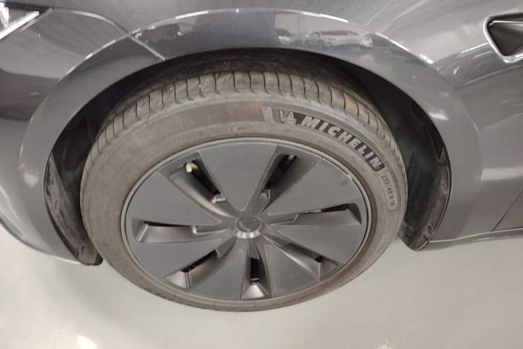 Used Tesla Model 3 2023 Rear-Wheel-Drive Version Left Front Wheel Hub