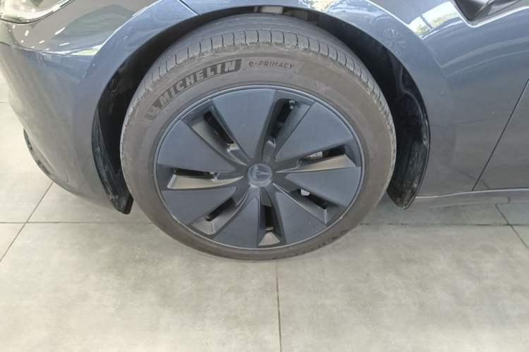 Used Tesla Model 3 2023 Rear-Wheel-Drive Version Left Front Wheel Hub