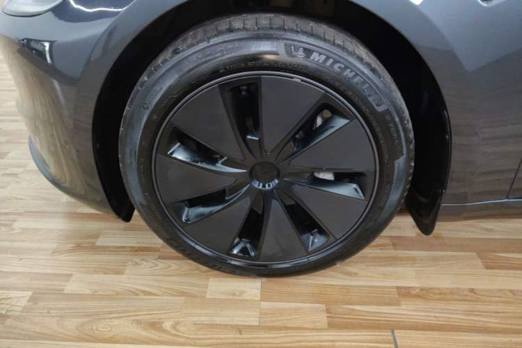 Used Tesla Model 3 2023 Rear-Wheel-Drive Version Left Front Wheel Hub