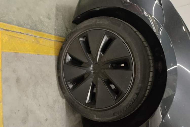 Used Tesla Model 3 2023 Rear-Wheel-Drive Version Left Front Wheel Hub