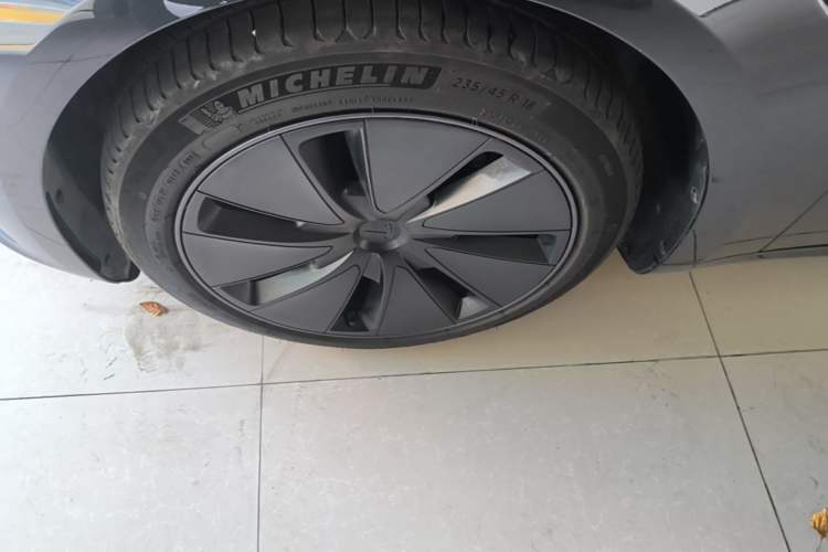 Used Tesla Model 3 2023 Rear-Wheel-Drive Version Left Front Wheel Hub