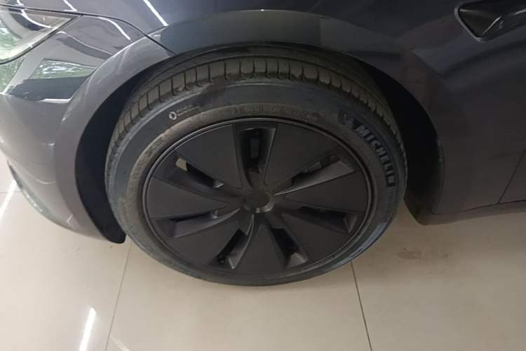 Used Tesla Model 3 2023 Rear-Wheel-Drive Version Left Front Wheel Hub