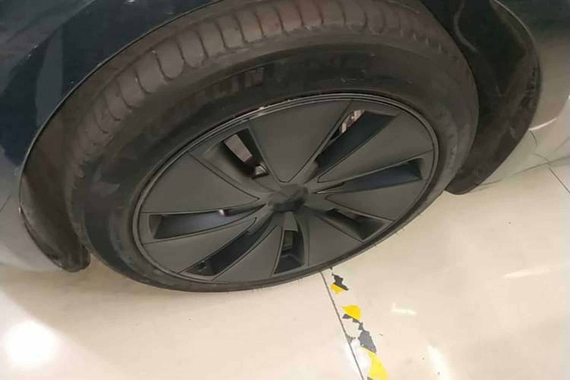 Used Tesla Model 3 2023 Rear-Wheel-Drive Version Left Front Wheel Hub