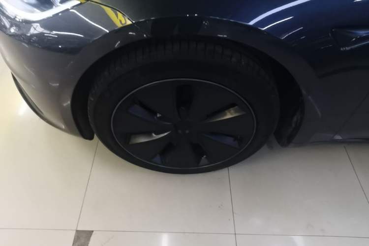 Used Tesla Model 3 2023 Rear-Wheel-Drive Version Left Front Wheel Hub