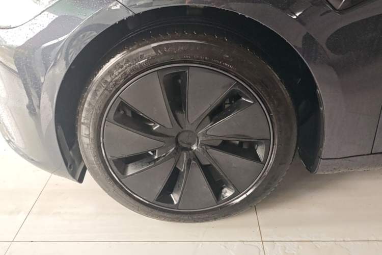Used Tesla Model 3 2023 Rear-Wheel-Drive Version Left Front Wheel Hub