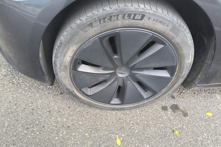 Used Tesla Model 3 2023 Rear-Wheel-Drive Version Left Front Wheel Hub