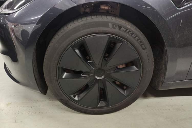 Used Tesla Model 3 2023 Rear-Wheel-Drive Version Left Front Wheel Hub