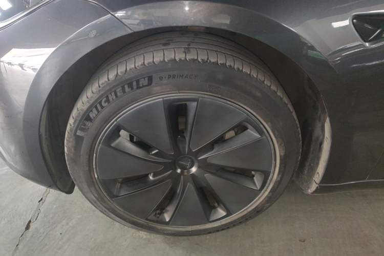 Used Tesla Model 3 2023 Rear-Wheel-Drive Version Left Front Wheel Hub