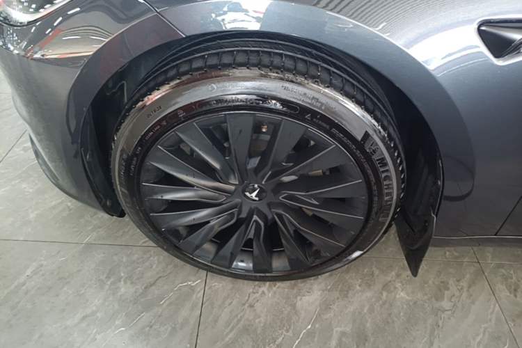 Used Tesla Model 3 2023 Rear-Wheel-Drive Version Left Front Wheel Hub