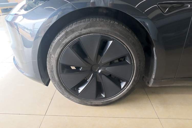 Used Tesla Model 3 2023 Rear-Wheel-Drive Version Left Front Wheel Hub