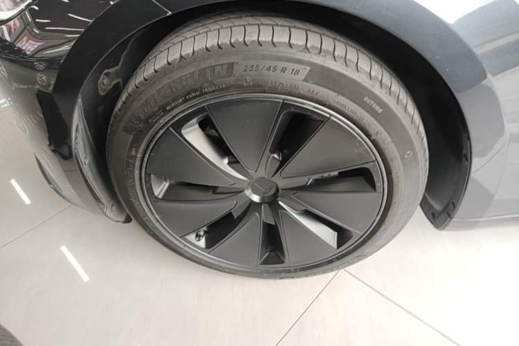 Used Tesla Model 3 2023 Rear-Wheel-Drive Version Left Front Wheel Hub