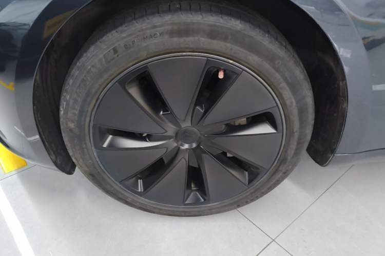 Used Tesla Model 3 2023 Rear-Wheel-Drive Version Left Front Wheel Hub
