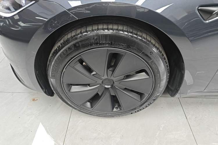 Used Tesla Model 3 2023 Rear-Wheel-Drive Version Left Front Wheel Hub