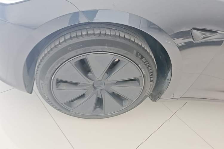 Used Tesla Model 3 2023 Rear-Wheel-Drive Version Left Front Wheel Hub