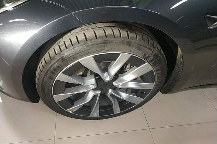 Used Tesla Model 3 2023 Rear-Wheel-Drive Version Left Front Wheel Hub