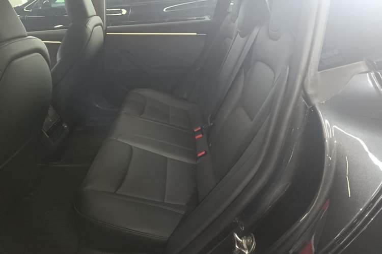 Used Tesla Model 3 2023 Rear-Wheel-Drive Version Left Rear Seat