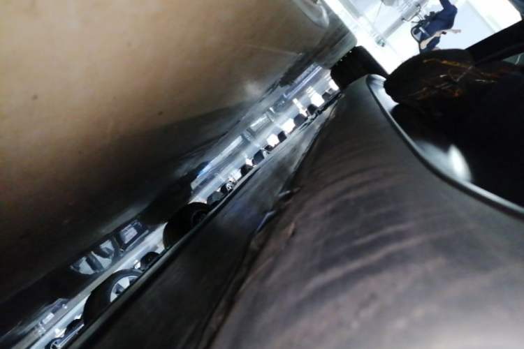 Used Tesla Model 3 2023 Long-Range All-Wheel-Drive Version Left Side Sill