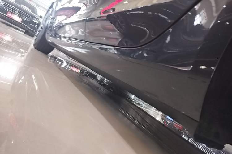 Used Tesla Model 3 2023 Rear-Wheel-Drive Version Left Side Sill