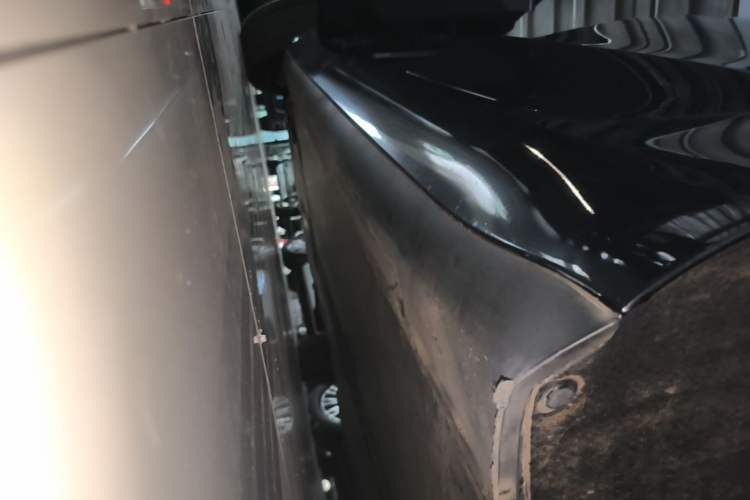 Used Tesla Model 3 2023 Rear-Wheel-Drive Version Left Side Sill