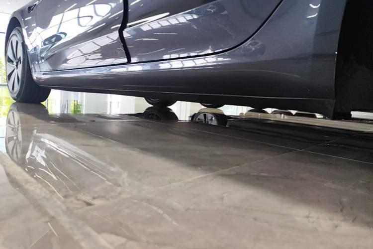 Used Tesla Model 3 2023 Rear-Wheel-Drive Version Left Side Sill