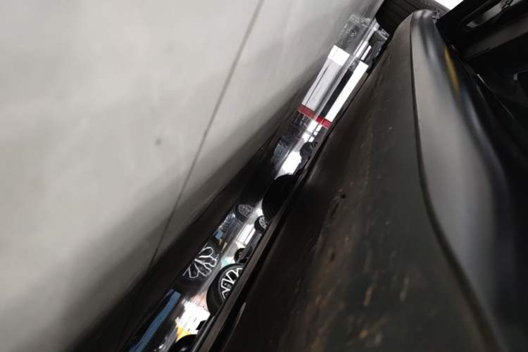 Used Tesla Model 3 2023 Rear-Wheel-Drive Version Left Side Sill