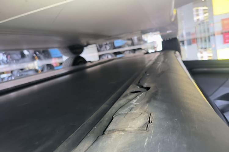 Used Tesla Model 3 2023 Long-Range All-Wheel-Drive Version Left Side Sill