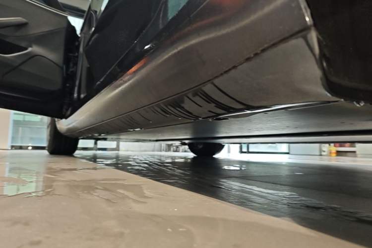 Used Tesla Model 3 2023 Rear-Wheel-Drive Version Left Side Sill